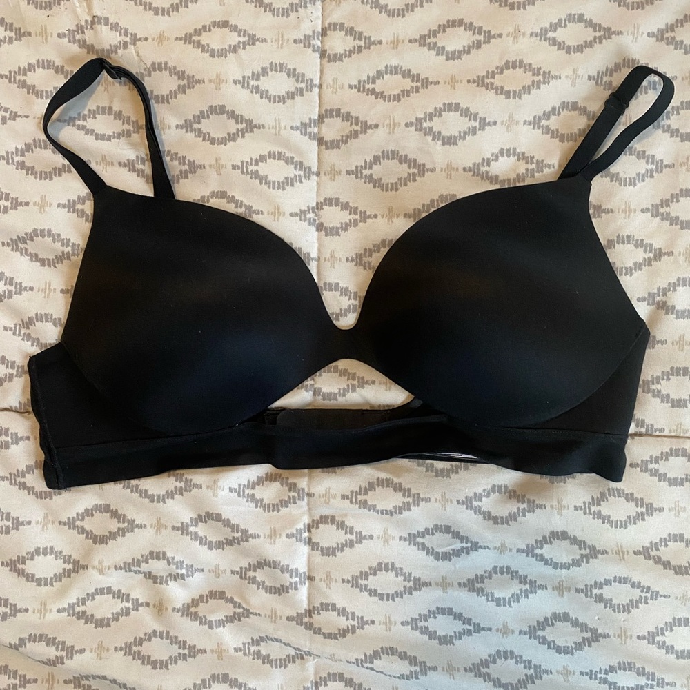 34 c Victoria secret bra
